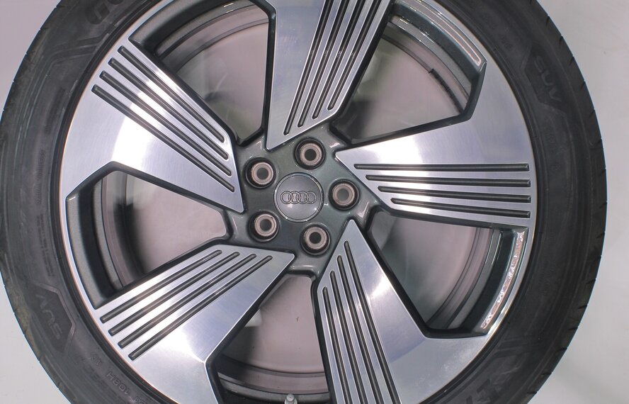 Audi Audi e-tron GE Q8 e-tron 21 Zoll Felgen Goodyear Sommerkompletträder Original
