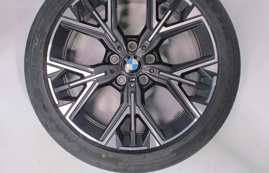 BMW BMW 1 er 2 er F70 F74 975M 18 Zoll Felgen Maxxis Sommerkompletträder Original