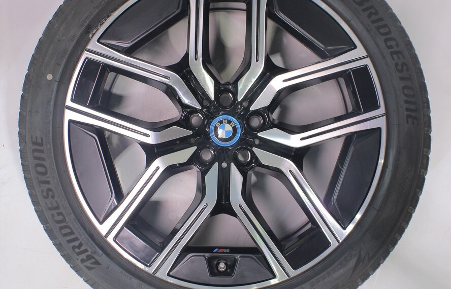 BMW BMW 7 er G70 X3 G45 907M 20 Zoll Felgen Bridgestone Winterkompletträder Original
