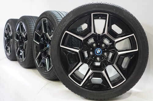 BMW BMW XM G09 922M 22 Zoll Felgen Pirelli Winterkompletträder Original