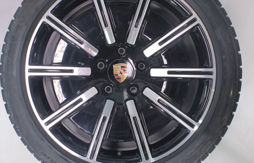 Porsche Porsche Taycan 4S S Turbo 20 Zoll Felgen Pirelli Winterkompletträder Neu Original