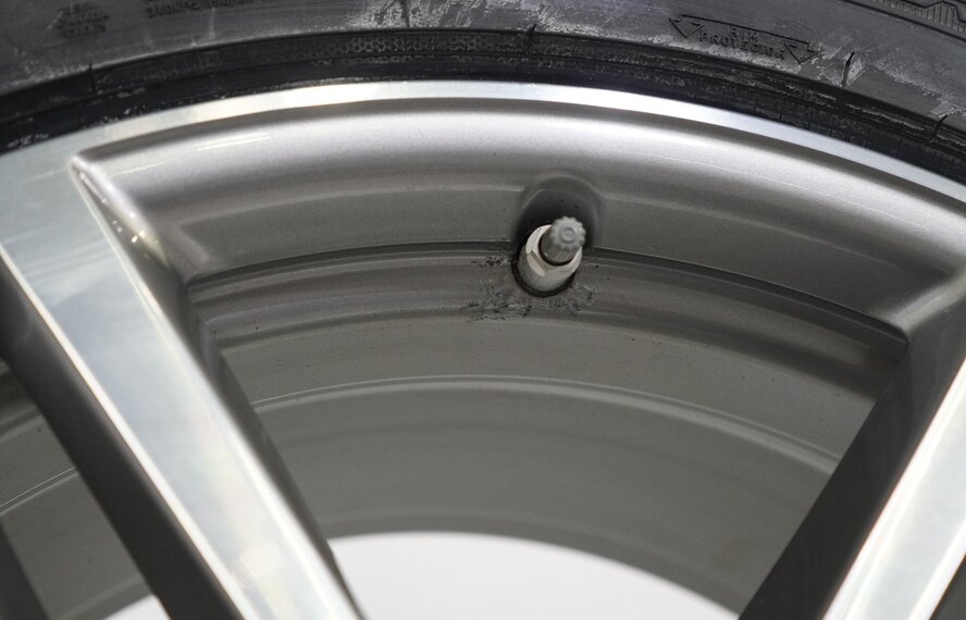 BMW BMW X5 F15 X6 F16 623M 19 Zoll Felgen Goodyear Runflat Winterkompletträder Neu Original