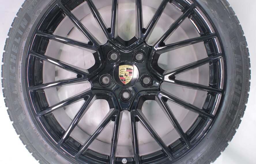 Porsche Porsche Cayenne Coupé 21 Zoll Felgen Michelin Winterkompletträder Original