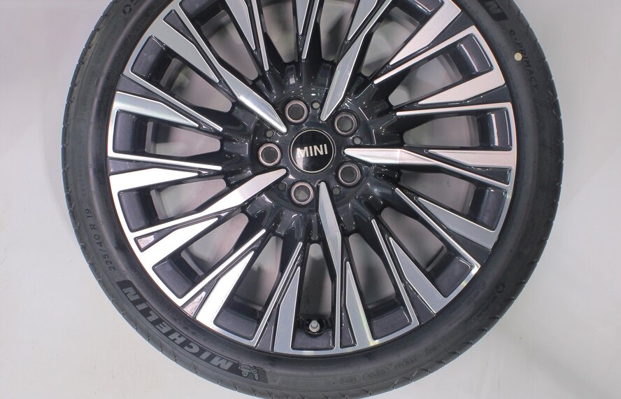 Mini Mini J05 Aceman 19 Zoll Felgen Michelin Sommerkompletträder Original