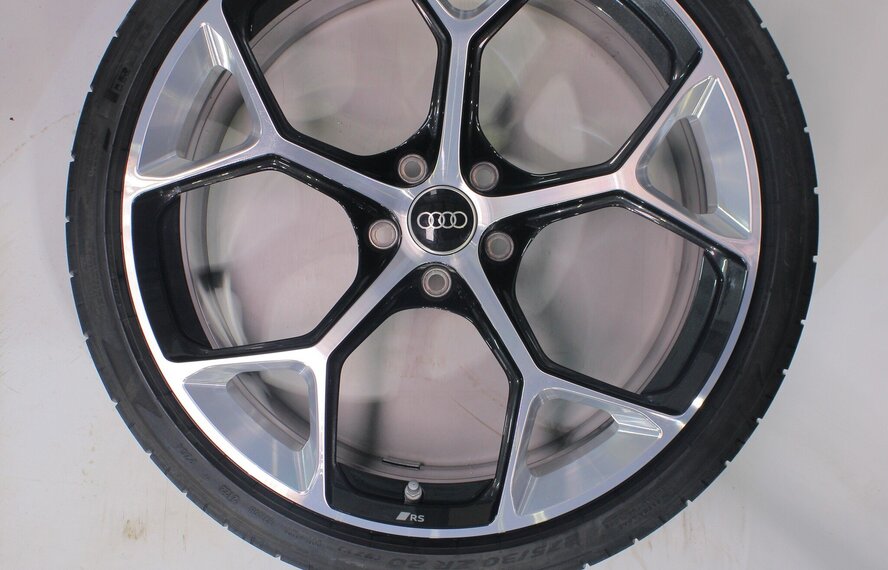 Audi Audi RS4 RS5 B9 20 Zoll Felgen Pirelli Sommerkompletträder Original