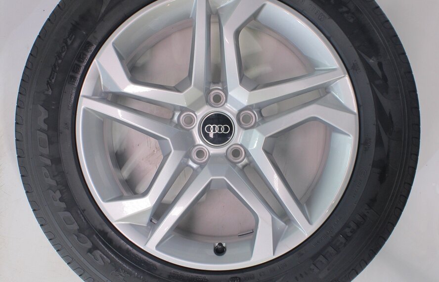 Audi Audi Q5 SQ5 80A 18 Zoll Felgen Pirelli Sommerkompletträder Original