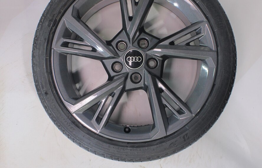 Audi Audi A3 S3 8Y 8V 18 Zoll Felgen Bridgestone Sommerkompletträder Neu Original