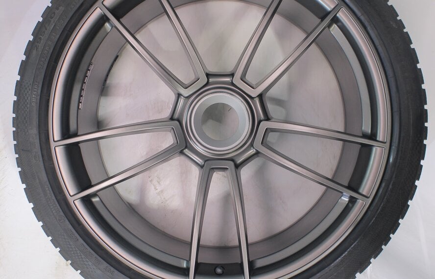 Porsche Porsche 911 992 GTS Turbo S GT3 20 & 21 Zoll Felgen Continental Winterkompletträder Original