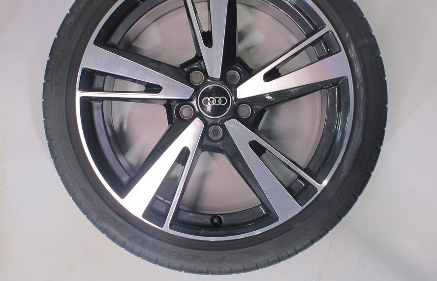 Audi Audi A3 S3 8Y 8V 18 Zoll Felgen Pirelli Sommerkompletträder Original