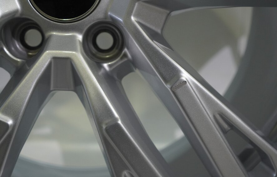 Audi Audi A5 S5 B10 19 Zoll Felgen Goodyear Winterkompletträder Original