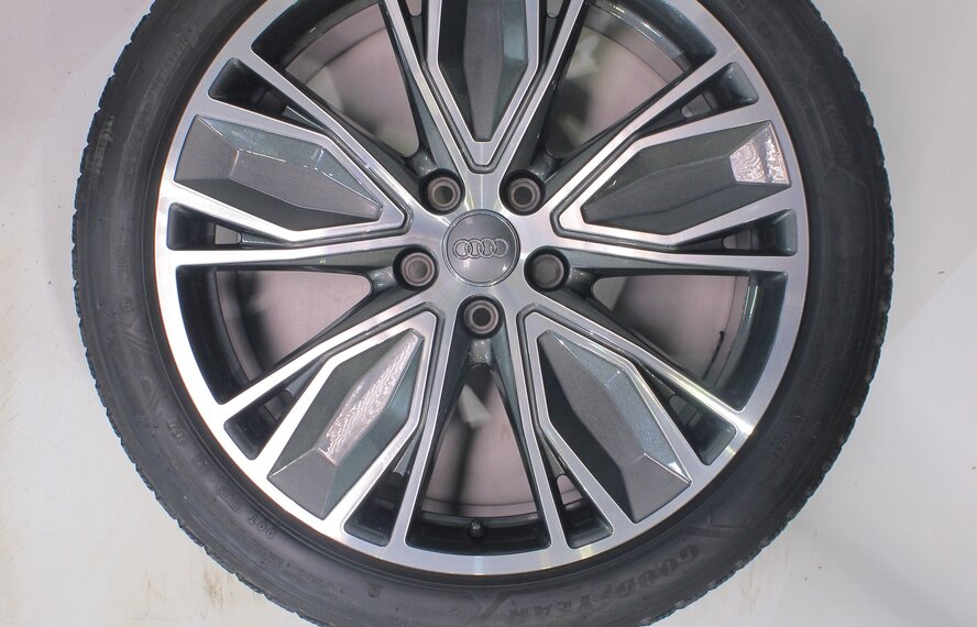 Audi Audi A5 S5 B10 19 Zoll Felgen Goodyear Winterkompletträder Original