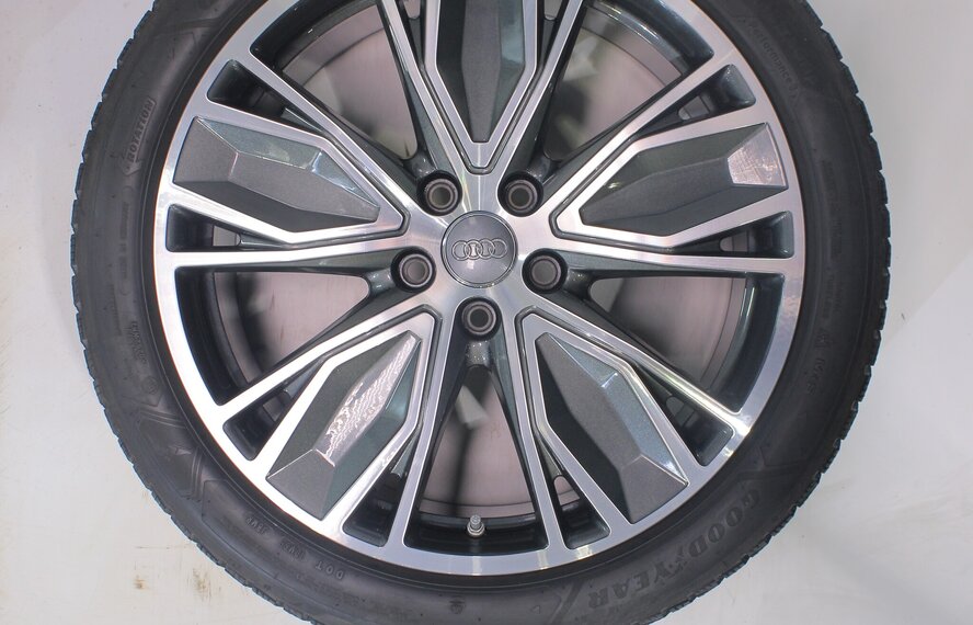 Audi Audi A5 S5 B10 19 Zoll Felgen Goodyear Winterkompletträder Original