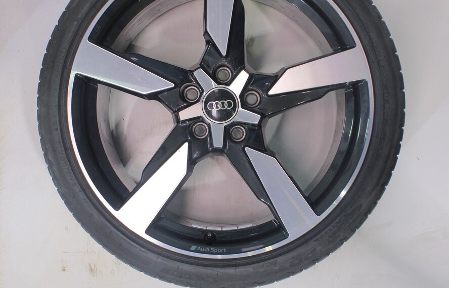 Audi Audi TT 8S S-line 19 Zoll Felgen Bridgestone Sommerkompletträder Original