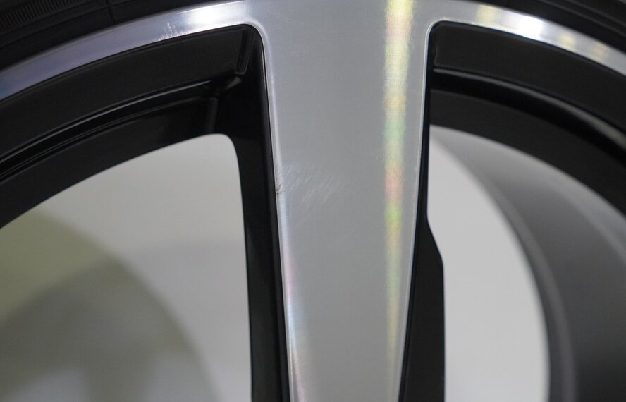 Audi Audi TT 8S S-line 19 Zoll Felgen Bridgestone Sommerkompletträder Original