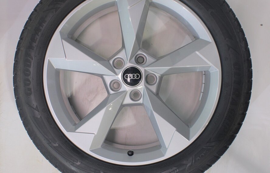 Audi Audi Q3 SQ3 F3B 19 Zoll Felgen Goodyear Winterkompletträder Original