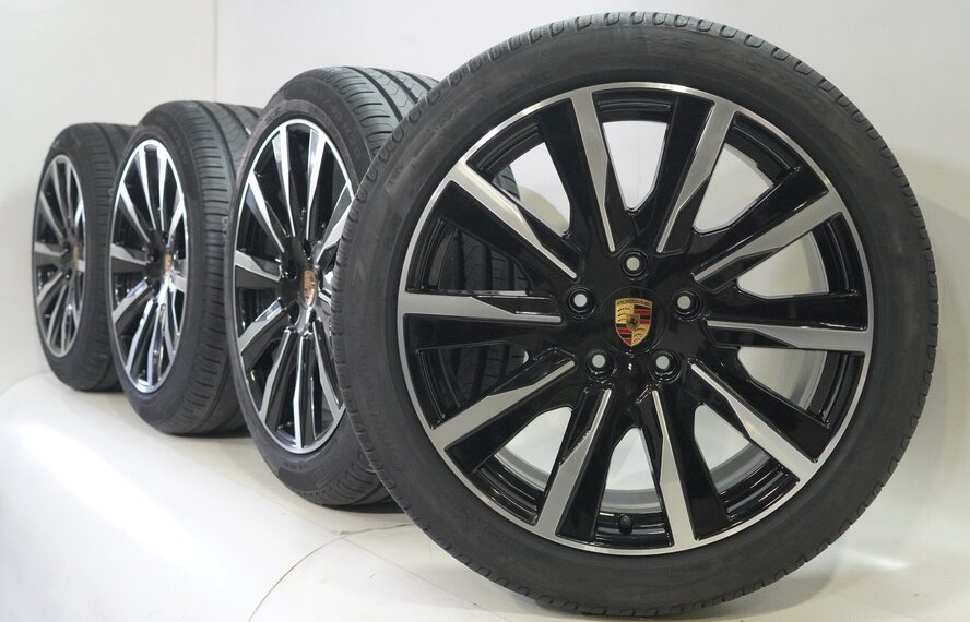 Porsche Porsche Taycan 4S S Turbo 20 Zoll Felgen Pirelli Sommerkompletträder Neu Original