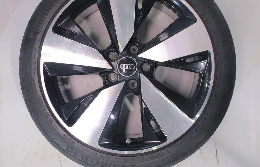 Audi Audi A5 S5 B10 19 Zoll Felgen Continental Sommerkompletträder Original