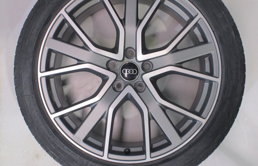 Audi Audi Q3 SQ3 F3B 20 Zoll Felgen Bridgestone Sommerkompletträder Original