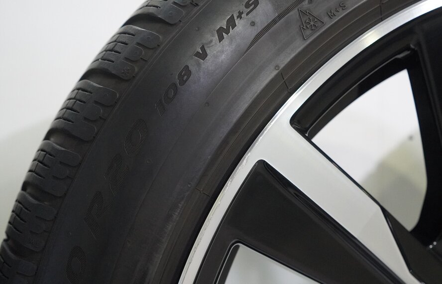 Porsche Porsche Taycan 4S S Turbo 20 Zoll Felgen Pirelli Winterkompletträder Original