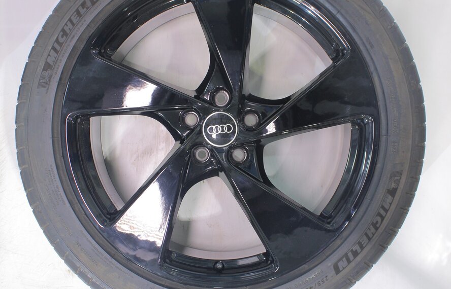 Audi Audi Q5 8MA 20 Zoll Felgen Michelin Sommerkompletträder Original