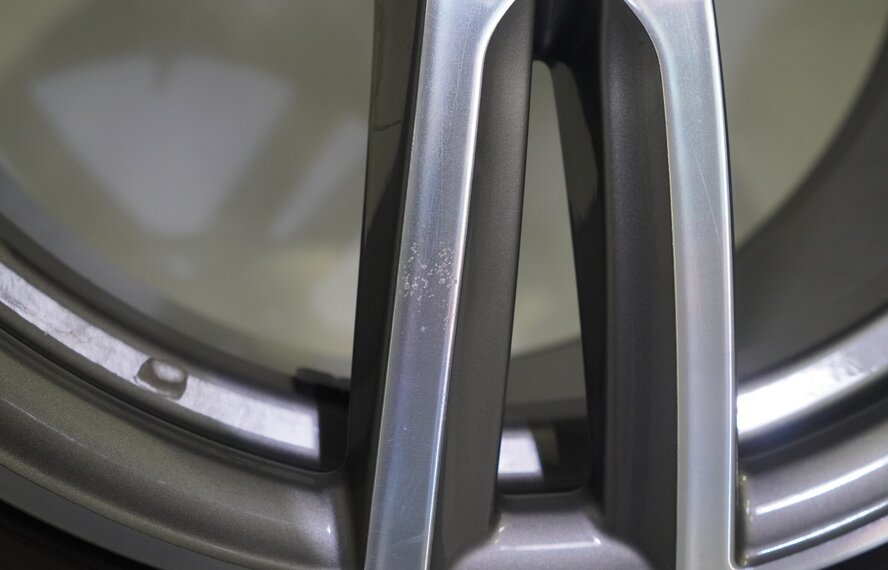 BMW BMW 2 er F45 F46 Active Gran Tourer 486M 18 Zoll Felgen Pirelli Runflat Sommerkompletträder Original