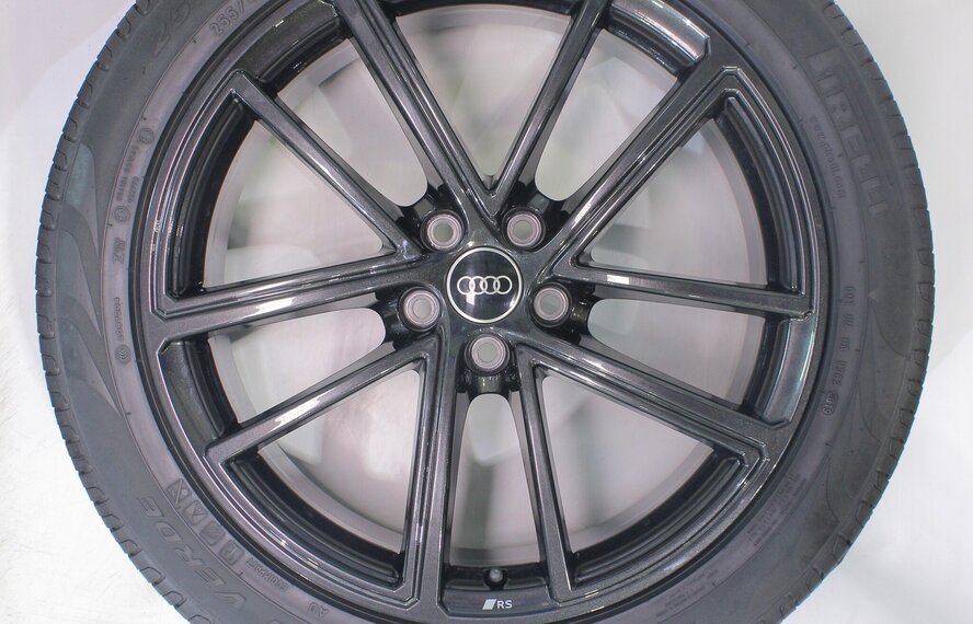 Audi Audi Q5 8MA S-line 20 Zoll Felgen Pirelli Sommerkompletträder Original