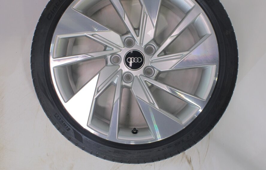 Audi Audi A3 S3 8Y 8V 18 Zoll Felgen Pirelli Sommerkompletträder Original