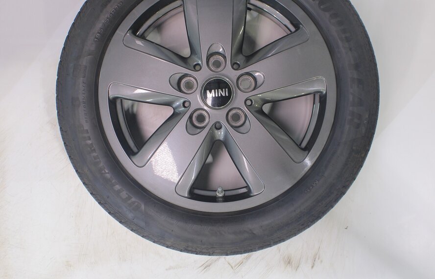 Mini Mini Cooper / S / One / Cabrio F55 F56 F57 517 16 Zoll Felgen Goodyear Winterkompletträder Original