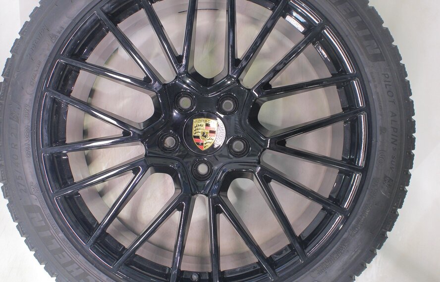 Porsche Porsche Cayenne Coupé 21 Zoll Felgen Michelin Winterkompletträder Original