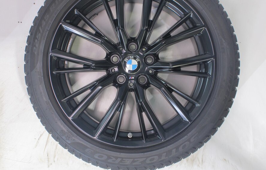 BMW BMW 2 er 3 er 4 er G20 G21 G22 G42 796M 18 Zoll Felgen Pirelli Runflat Winterkompletträder Original
