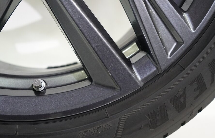 BMW BMW 4 er i4 G26 853 18 Zoll Felgen Goodyear Winterkompletträder Original