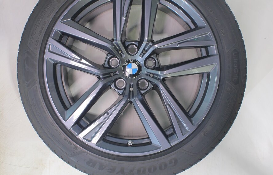 BMW BMW 4 er i4 G26 853 18 Zoll Felgen Goodyear Winterkompletträder Original