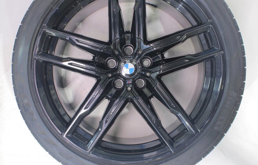 BMW BMW M8 F91 F92 F93 810M 20 Zoll Felgen Pirelli Sommerkompletträder Original