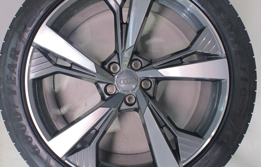 Audi Audi e-tron GE Q8 e-tron 21 Zoll Felgen Goodyear Sommerkompletträder Neu Original