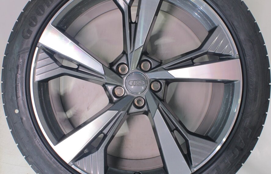 Audi Audi e-tron GE Q8 e-tron 21 Zoll Felgen Goodyear Sommerkompletträder Neu Original