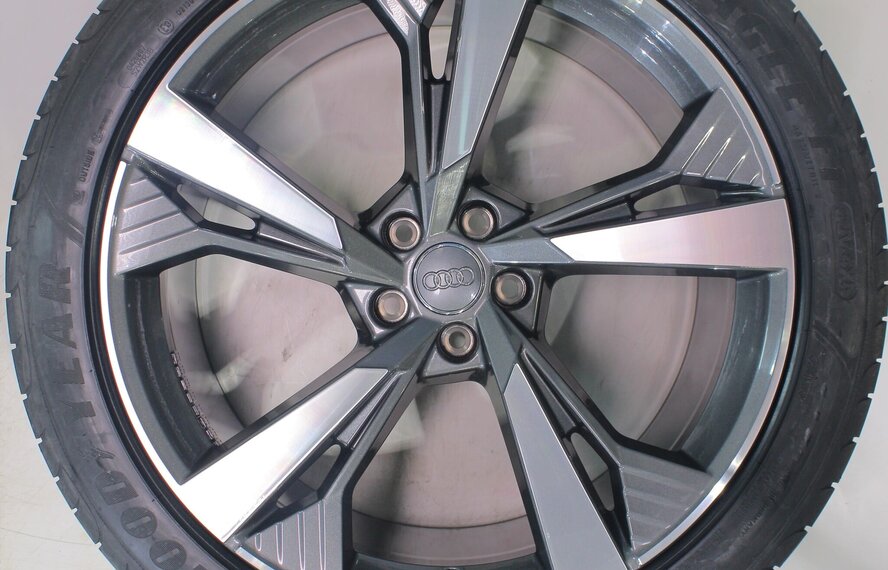 Audi Audi e-tron GE Q8 e-tron 21 Zoll Felgen Goodyear Sommerkompletträder Neu Original