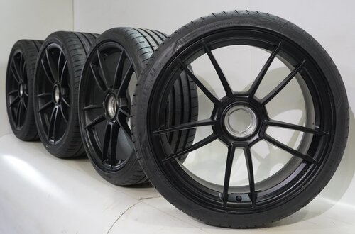 Porsche Porsche 911 992 GTS Turbo S GT3 20 & 21 Zoll Felgen Goodyear Sommerkompletträder Neu Original
