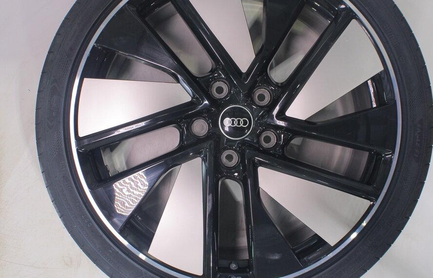 Audi Audi e-tron GT 21 Zoll Felgen Goodyear Sommerkompletträder Neu Original