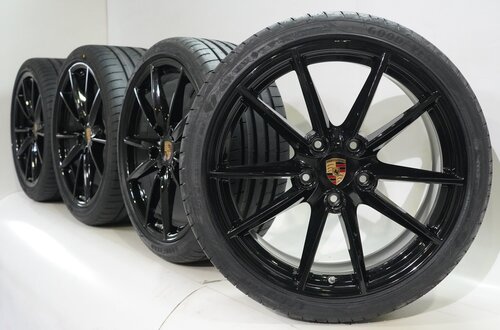 Porsche Porsche 911 992 Carrera S 4S Targa 4S 20 & 21 Zoll Felgen Goodyear Sommerkompletträder Neu Original