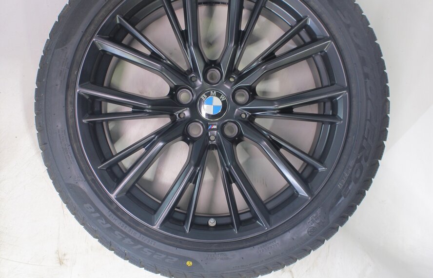 BMW BMW 2 er 3 er 4 er G20 G21 G22 G42 796M 18 Zoll Felgen Pirelli Runflat Winterkompletträder Neu Original