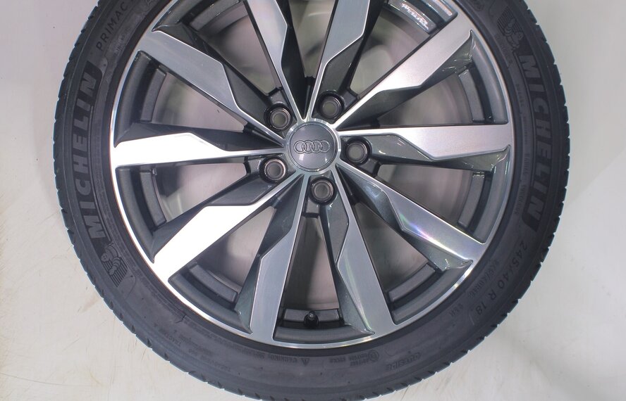 Audi Audi A4 S4 B9 8W 18 Zoll Felgen Michelin Sommerkompletträder Original