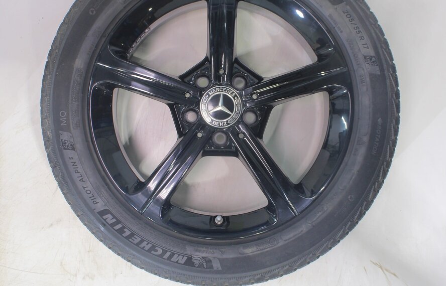 Mercedes Mercedes A B CLA Klasse W177 C118 W247 17 Zoll Felgen Michelin Winterkompletträder Original