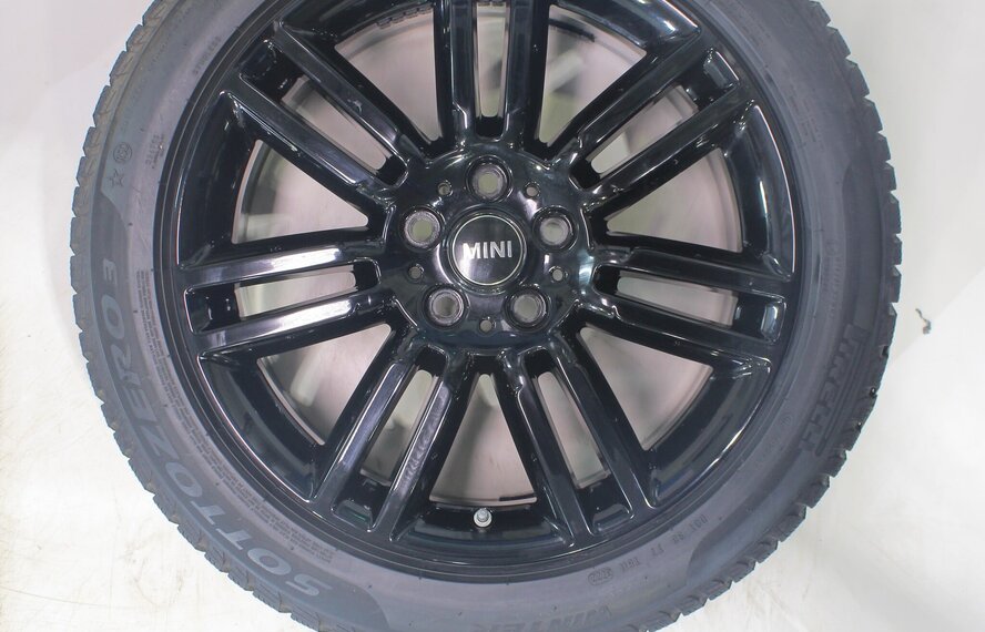 Mini Mini Countryman F60 532 18 Zoll Felgen Pirelli Runflat Winterkompletträder Original