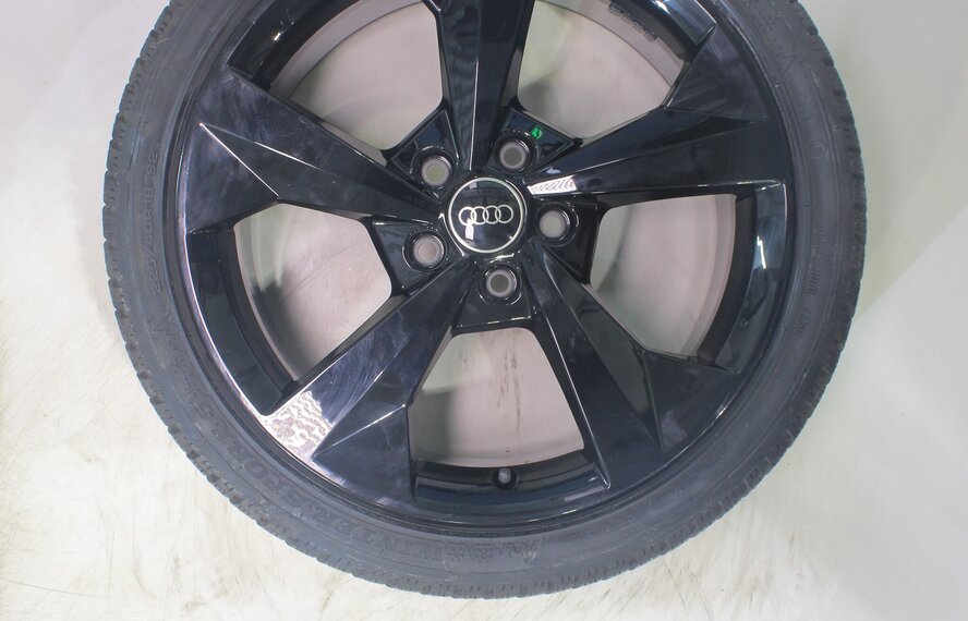Audi Audi A3 S3 8Y 8V 18 Zoll Felgen Dunlop Winterkompletträder Original