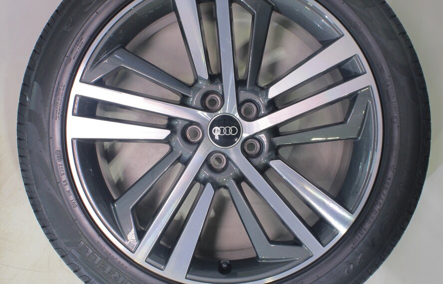 Audi Audi Q5 SQ5 80A 20 Zoll Felgen Pirelli Sommerkompletträder Original