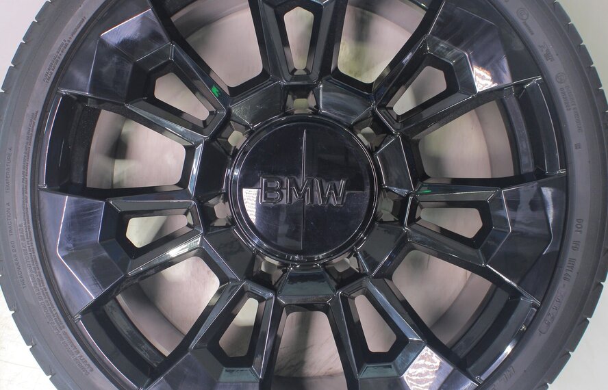 BMW BMW XM G09 923M 23 Zoll Felgen Yokohama Sommerkompletträder Original