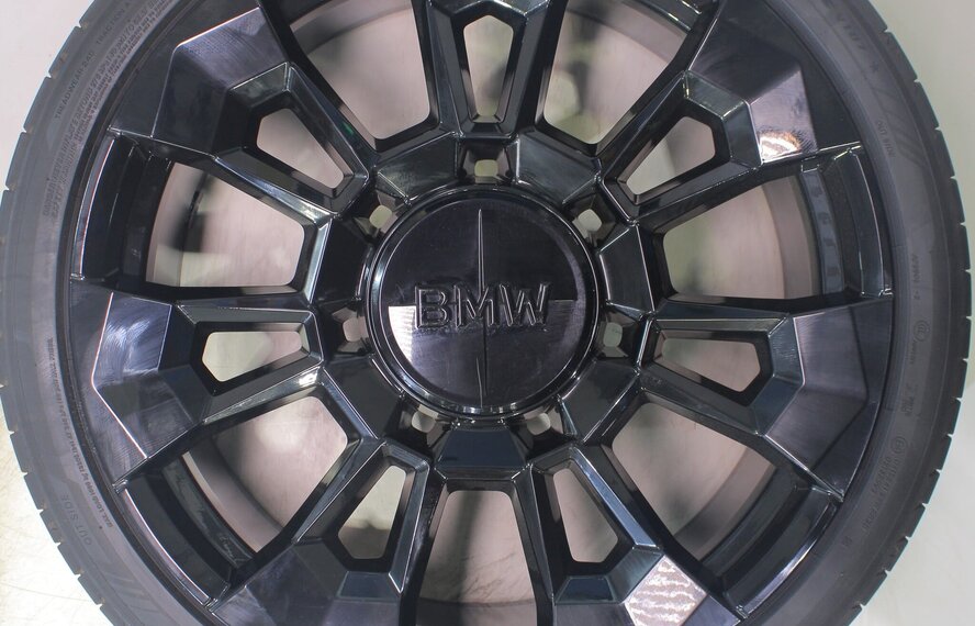 BMW BMW XM G09 923M 23 Zoll Felgen Yokohama Sommerkompletträder Original