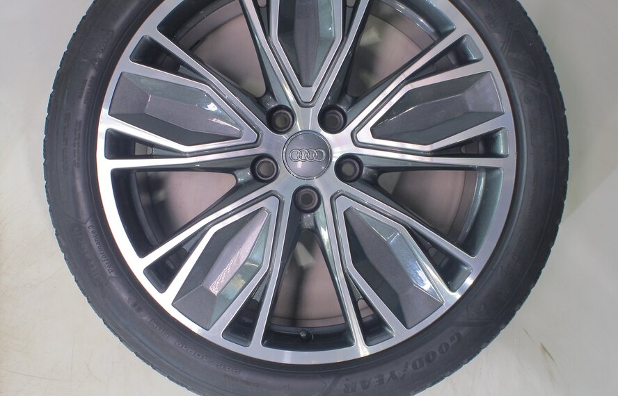 Audi Audi A5 S5 B10 19 Zoll Felgen Goodyear Winterkompletträder Original