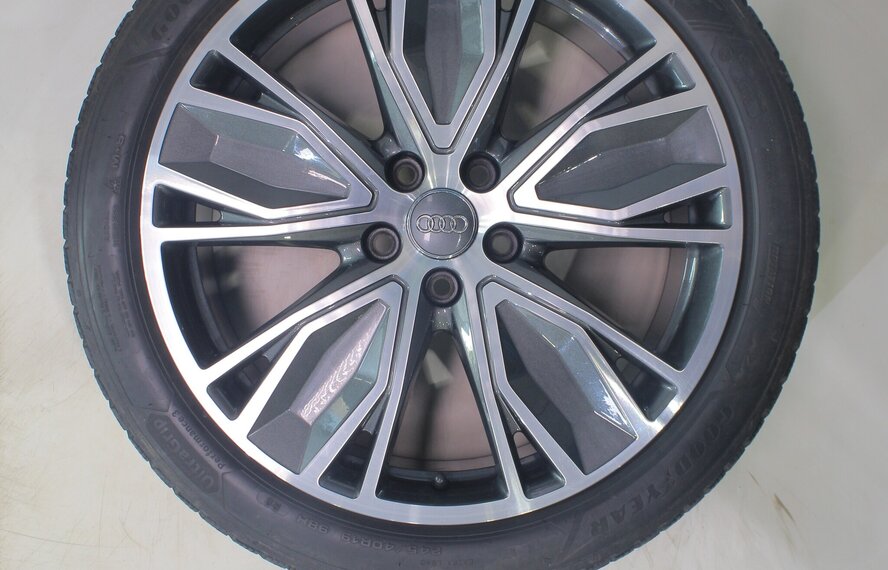 Audi Audi A5 S5 B10 19 Zoll Felgen Goodyear Winterkompletträder Original