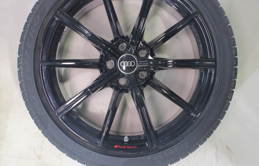 Audi Audi RS4 RS5 B9 RS 19 Zoll Felgen Pirelli Winterkompletträder Original